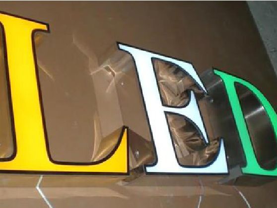 诸暨介绍LED招牌的基础知识。
